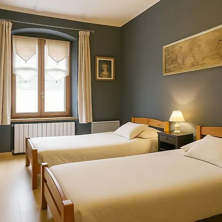 Dans Maison Alsacienne - 4 Pers. - Fr-1-744-57 *